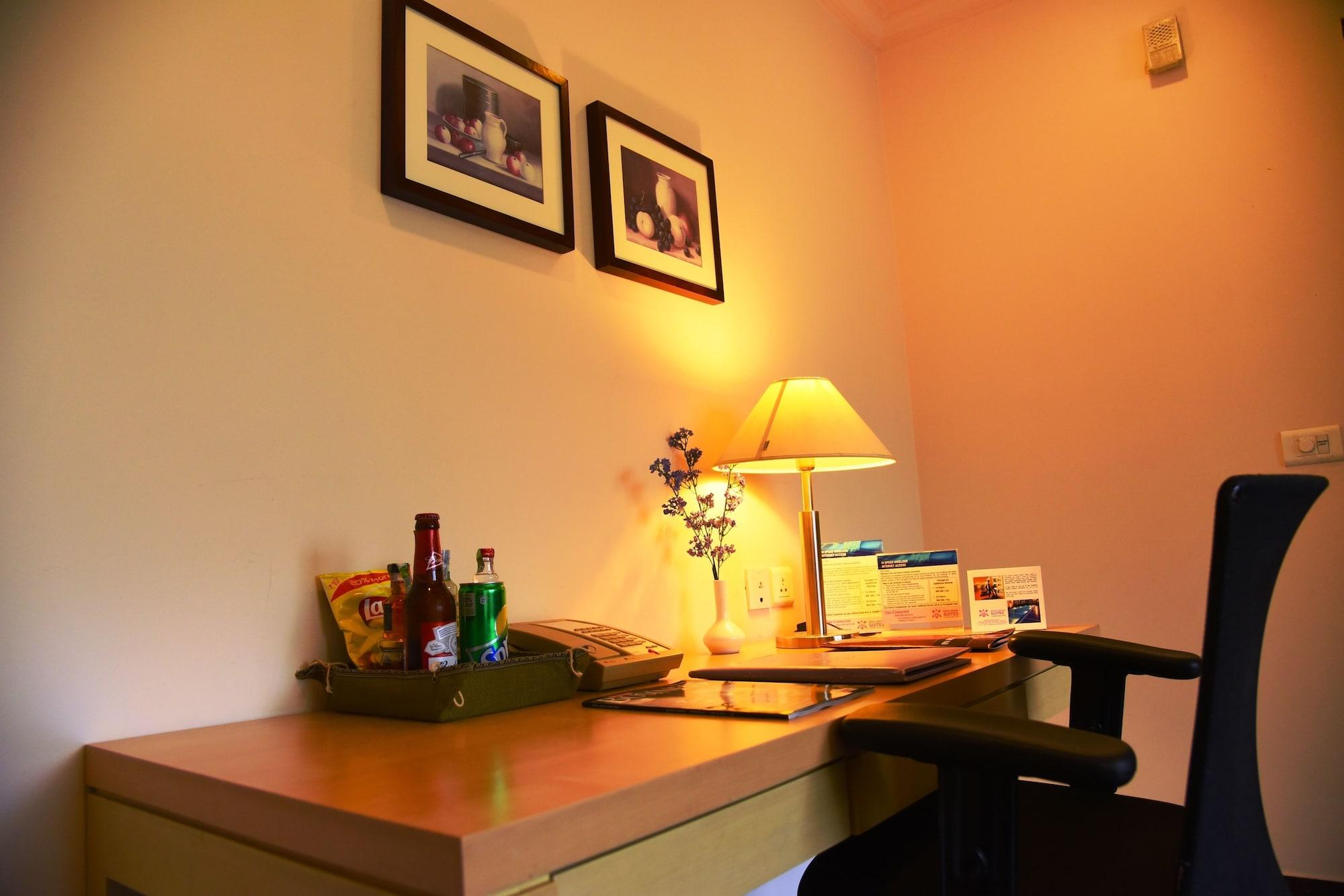 Royal Orchid Suites Whitefield Бангалор Екстериор снимка