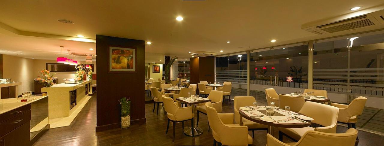 Royal Orchid Suites Whitefield Бангалор Екстериор снимка