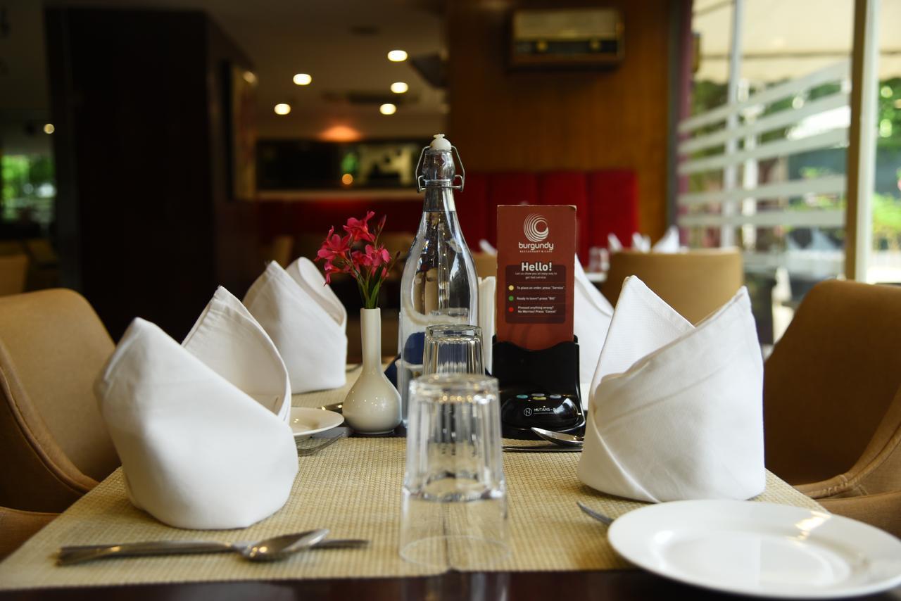 Royal Orchid Suites Whitefield Бангалор Екстериор снимка