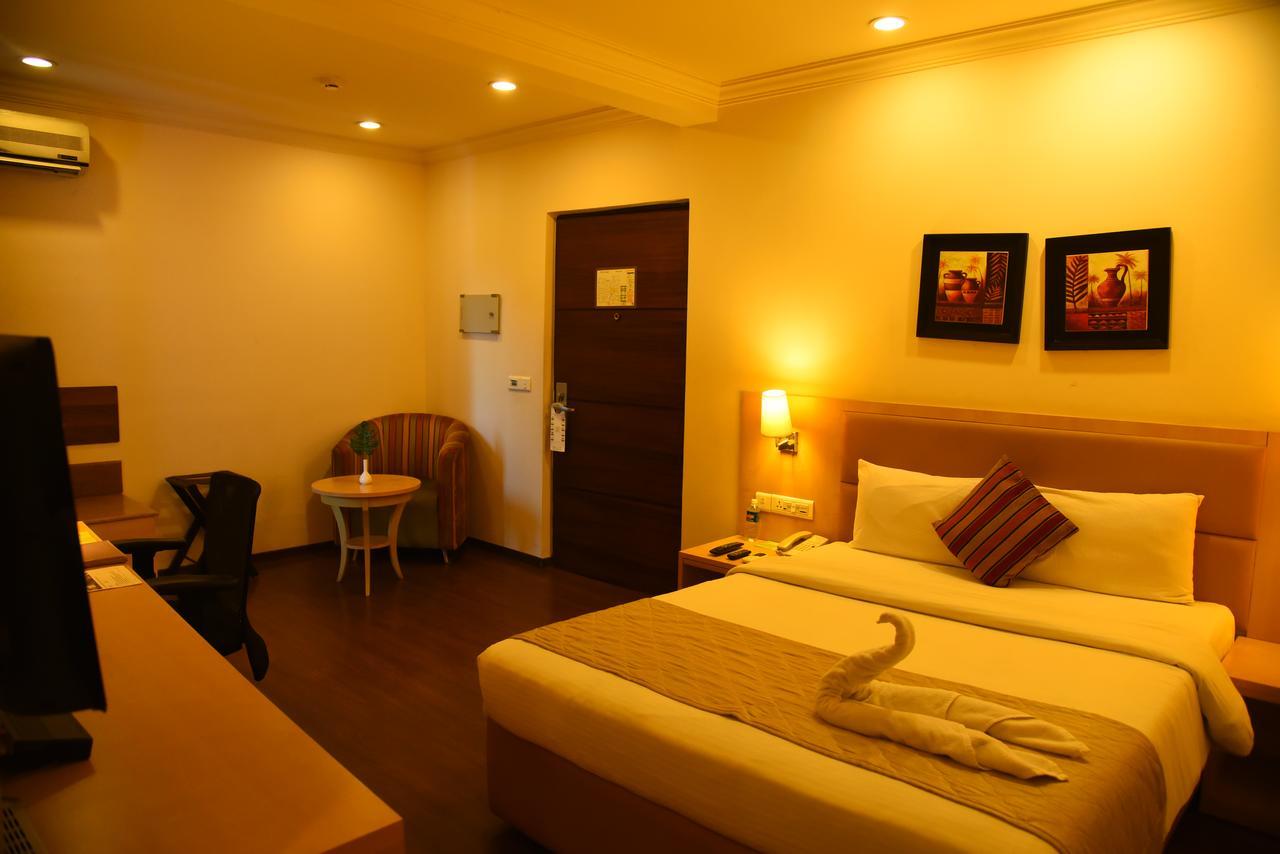 Royal Orchid Suites Whitefield Бангалор Екстериор снимка