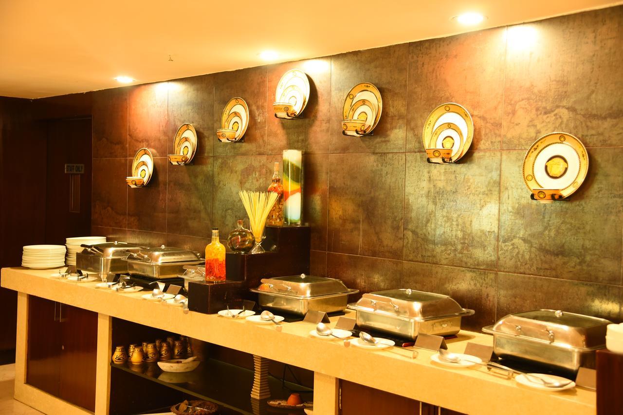Royal Orchid Suites Whitefield Бангалор Екстериор снимка