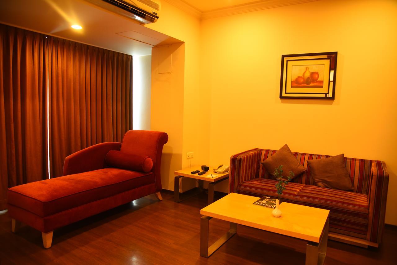 Royal Orchid Suites Whitefield Бангалор Екстериор снимка