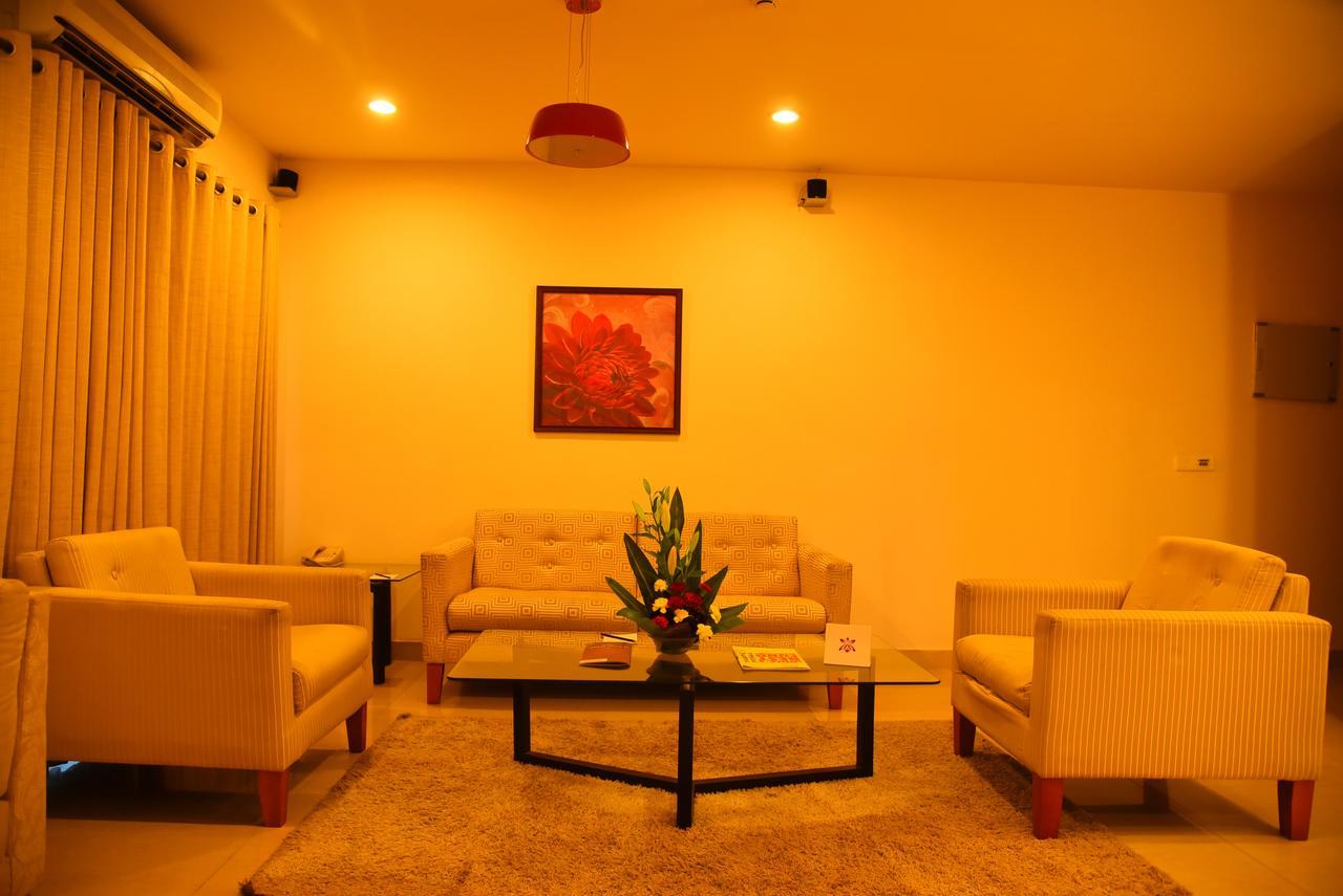 Royal Orchid Suites Whitefield Бангалор Екстериор снимка