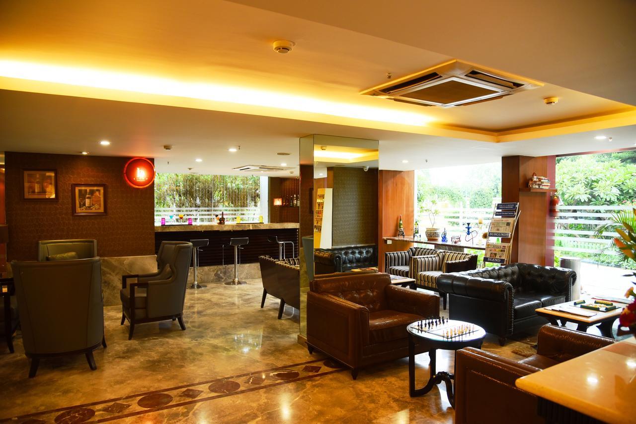 Royal Orchid Suites Whitefield Бангалор Екстериор снимка